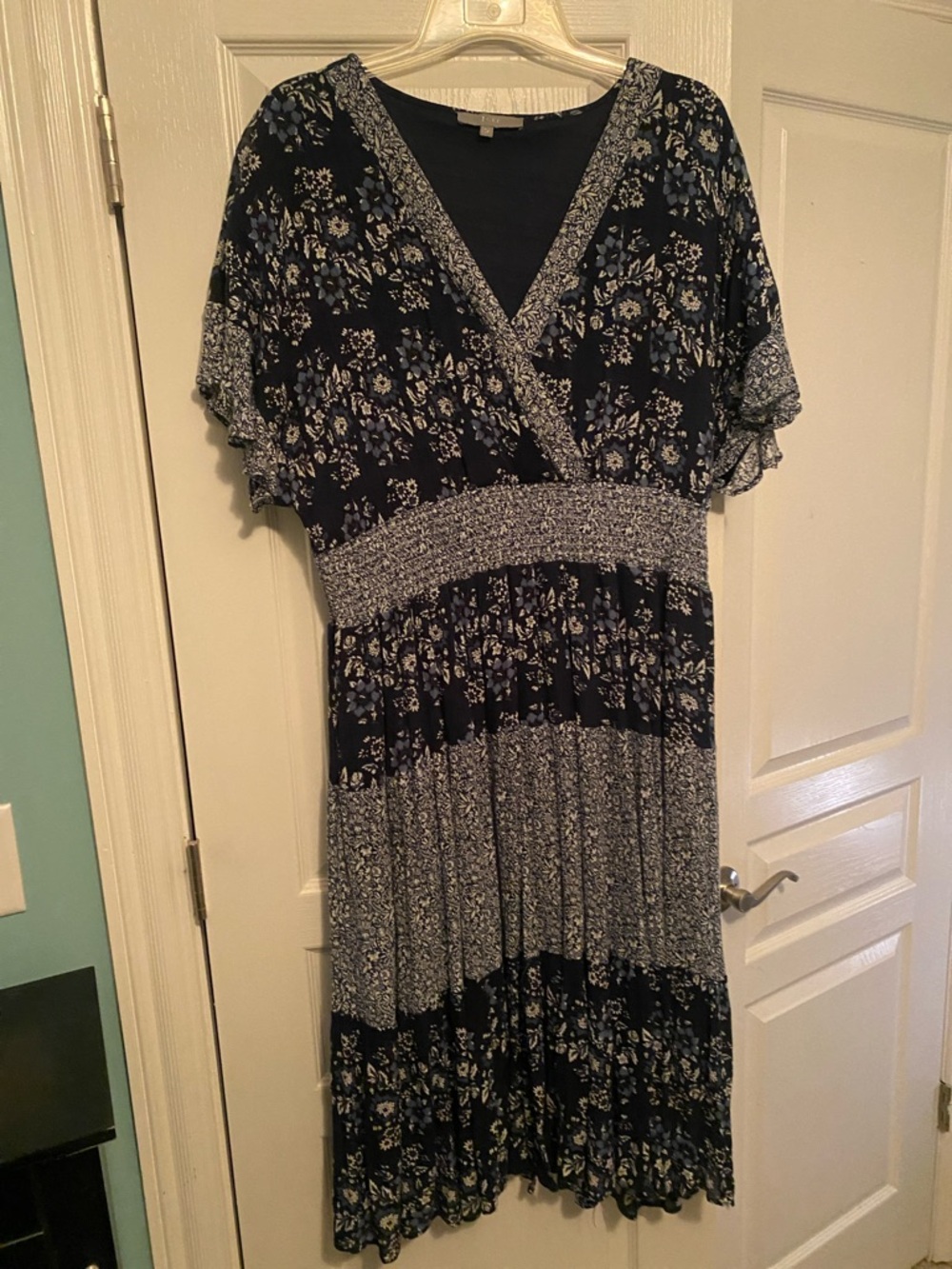 Women's Navy Floral V-Neck Midi Dress